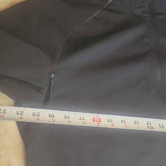 Lululemon Men's Black Hooded Jacket SzM Excellent Condition - Picture 12 of 14